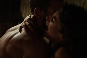 玉足脚踩榨出精华液小说